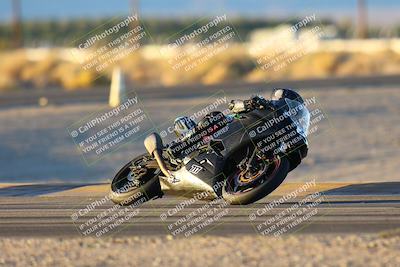 media/Dec-07-2024-CVMA (Sat) [[21c5f1ef85]]/Race 14-Femmewalla-Femmewalla UL/